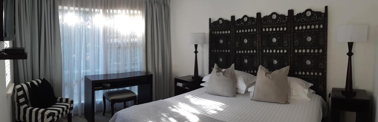 Rosebank Lodge Guesthouse By Claires جوهانسبورغ المظهر الخارجي الصورة