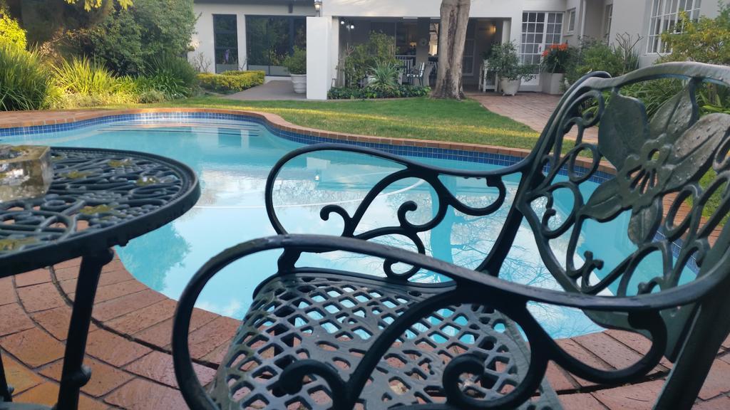Rosebank Lodge Guesthouse By Claires جوهانسبورغ المظهر الخارجي الصورة